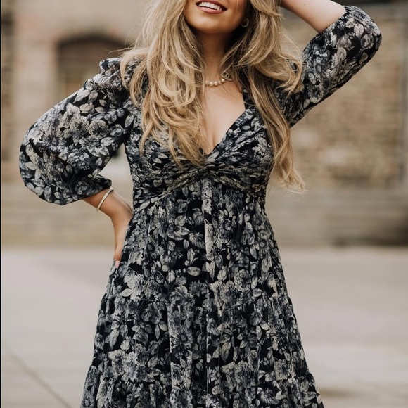 Cinq A Sept Harlie Floral Balloon Sleeve Mini Dress - Picture 1 of 9
